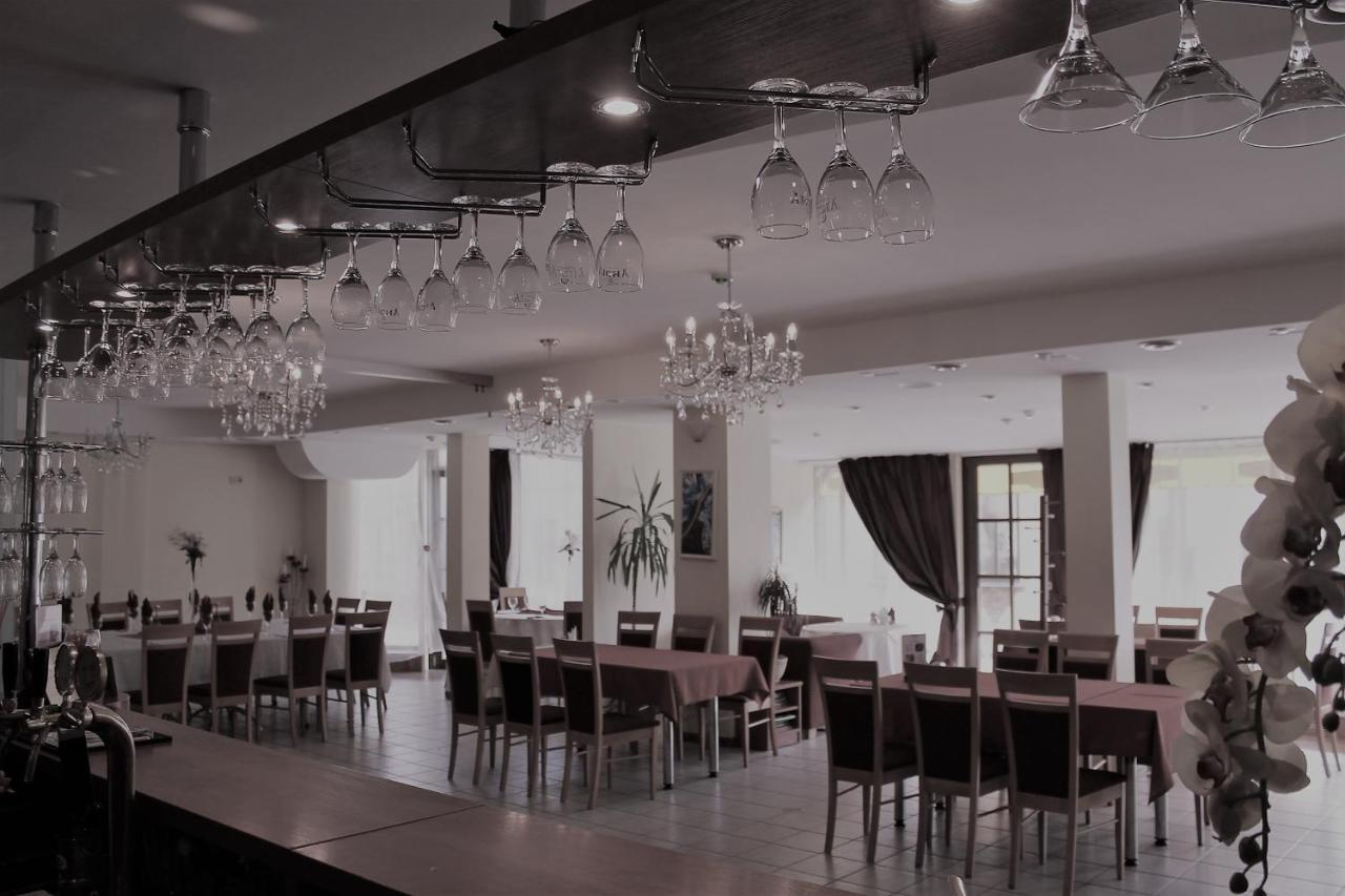 Hotel-Restaurant Smilga Kėdainiai Exterior foto